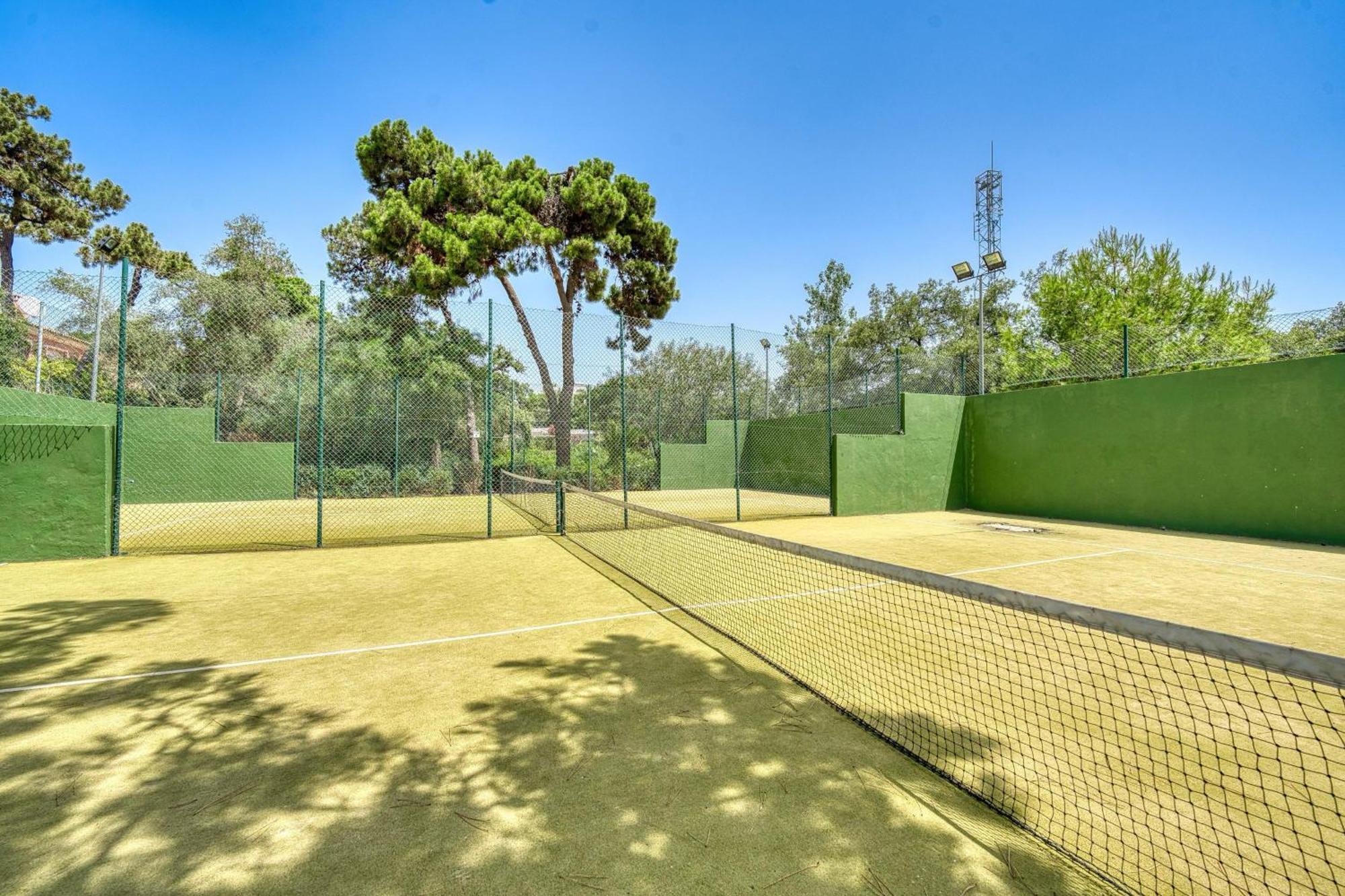 3068 Luxury Family Townhouse In Elviria, Marbella