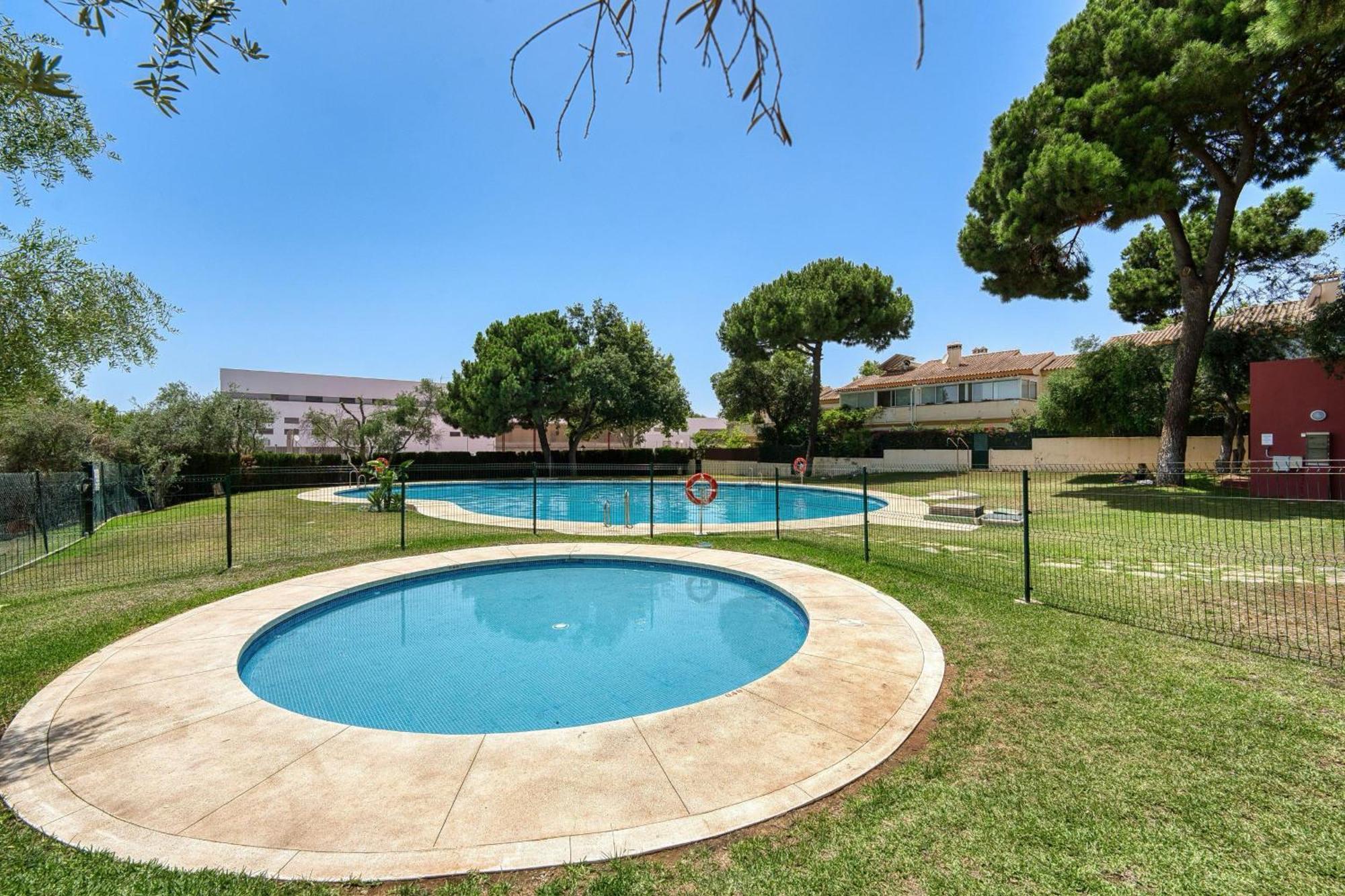 3068 Luxury Family Townhouse In Elviria, Holiday home Marbella