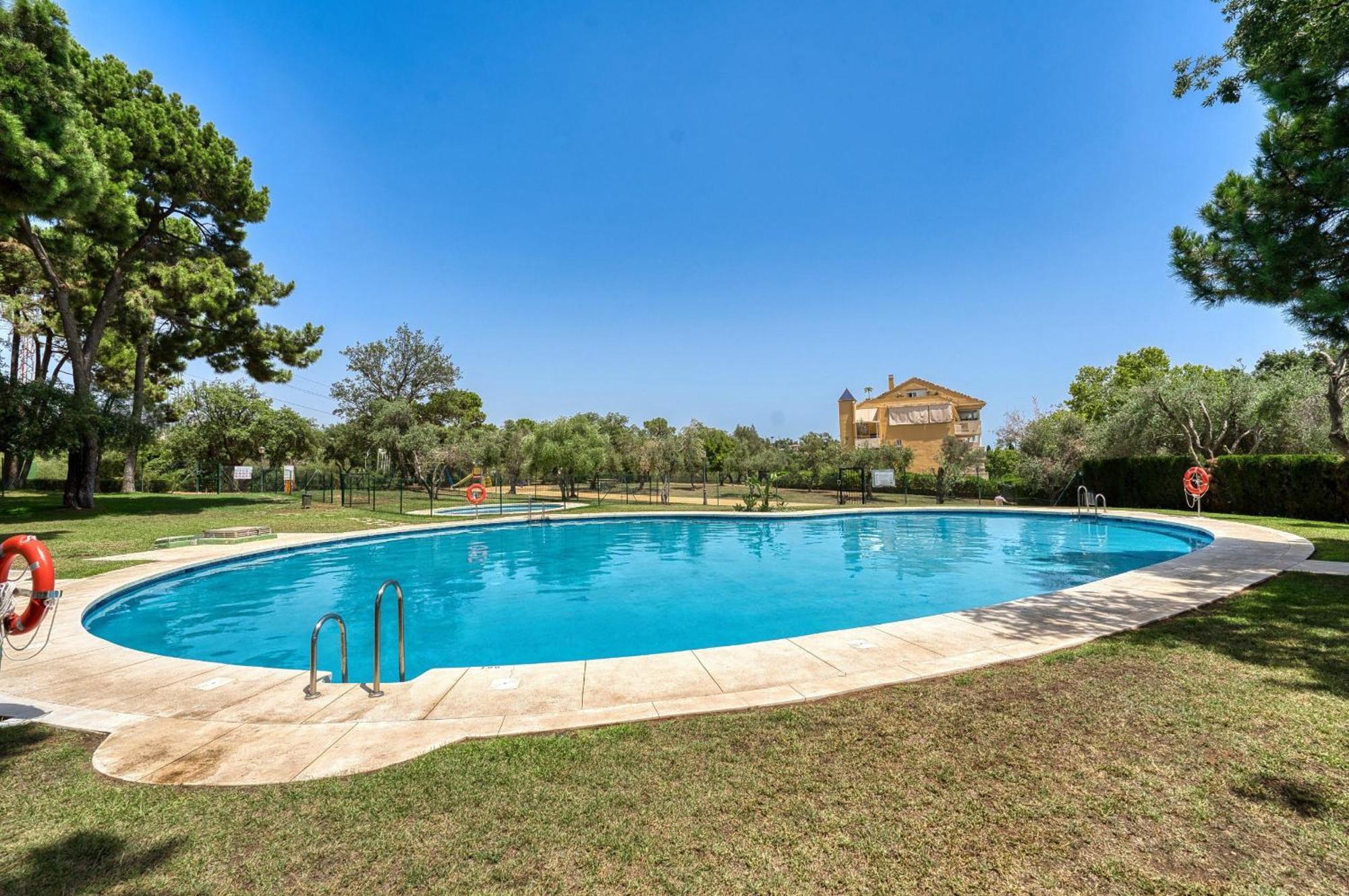 3068 Luxury Family Townhouse In Elviria, Holiday home