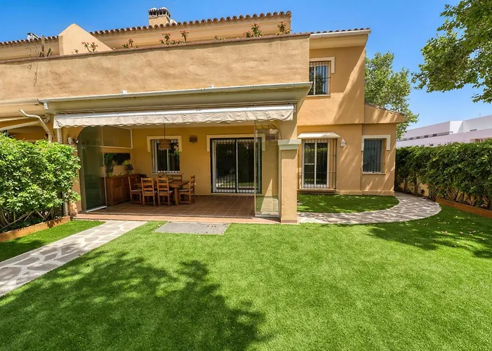 3068 Luxury Family Townhouse In Elviria, Marbella